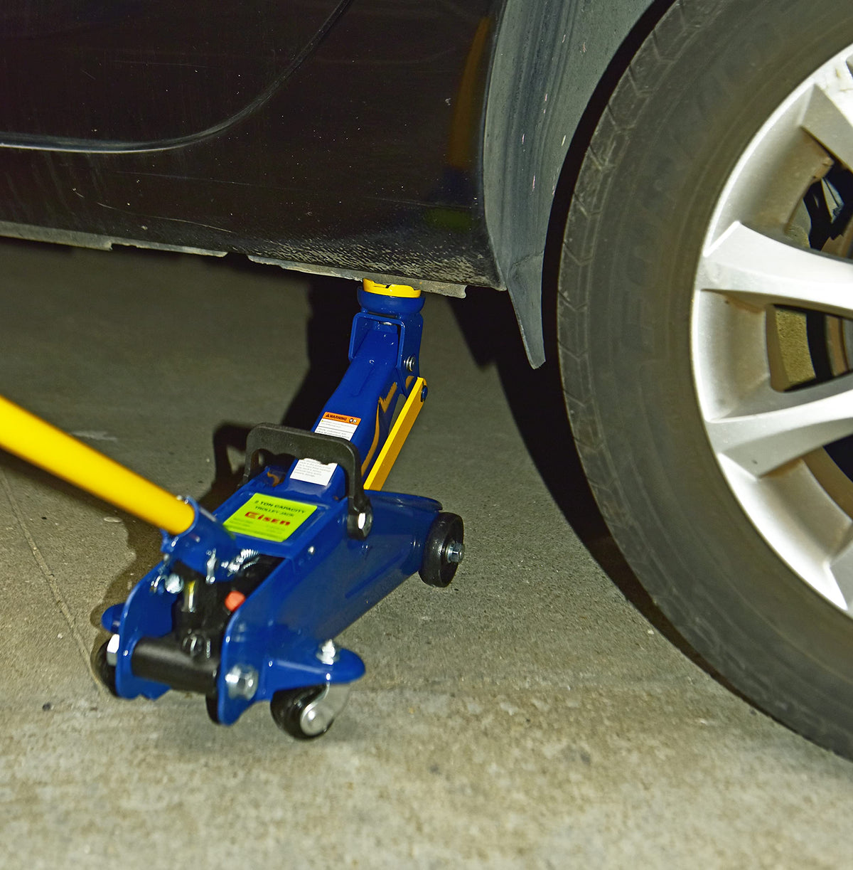 2-Ton Hydraulic Floor Jack H78320